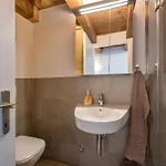 Haus Sonas - With Bedroom & Loft Sleeping Area * Целль-ам-Зе