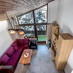 Haus Sonas - With Bedroom & Loft Sleeping Area * Целль-ам-Зе