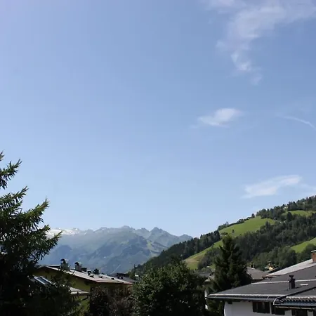 Haus Sonas - With Bedroom & Loft Sleeping Area 公寓