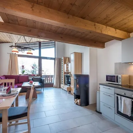 Daire Haus Sonas - With Bedroom & Loft Sleeping Area Zell am See