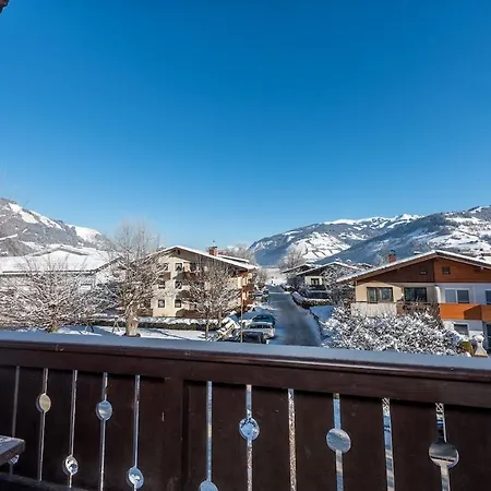 Haus Sonas - With Bedroom & Loft Sleeping Area 公寓 *