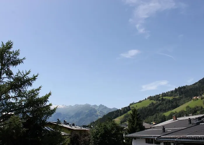 Haus Sonas - With Bedroom & Loft Sleeping Area Appartamento