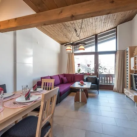 Haus Sonas - With Bedroom & Loft Sleeping Area 滨湖采尔