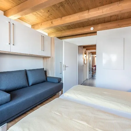 Haus Sonas - With Bedroom & Loft Sleeping Area 滨湖采尔